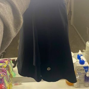Black Lululemon skirt,Size 0, never been worn! Almost half the original price!